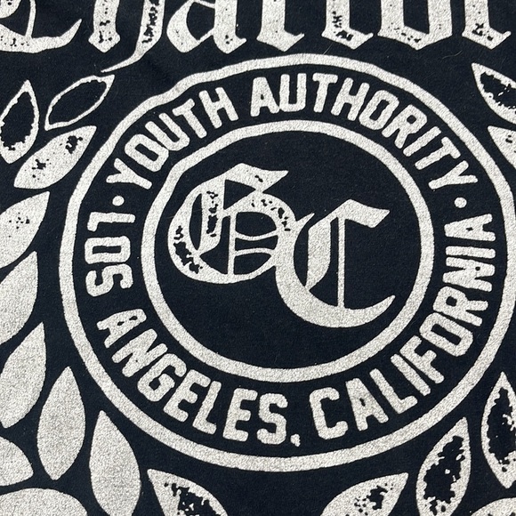 Good Charlotte Black T-shirt missing size tag - fits like small - Picture 3 of 5